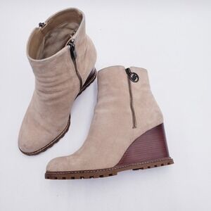 Michael Kors Evelyn Suede Wedge Ankle Boots Tan Lug Sole Zip Up Womens Size 8.5